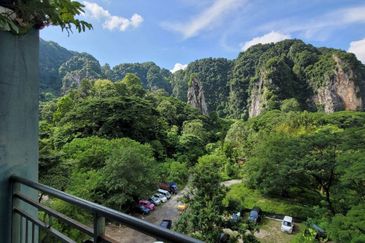 Angsana Apartment @ Taman Raintree