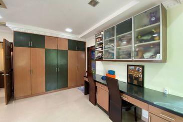 Corner Lot Double Storey Taman Setiawangsa Murah Cantik