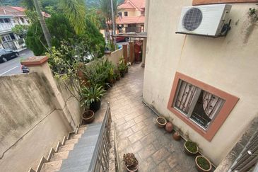 Corner Lot Double Storey Taman Setiawangsa Murah Cantik