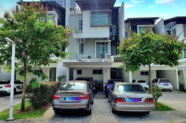 Symphony Hills Schumann