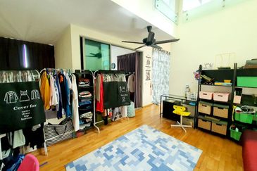 Symphony Hills Schumann