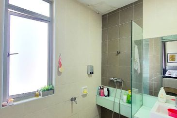 Symphony Hills Schumann