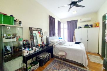 Symphony Hills Schumann