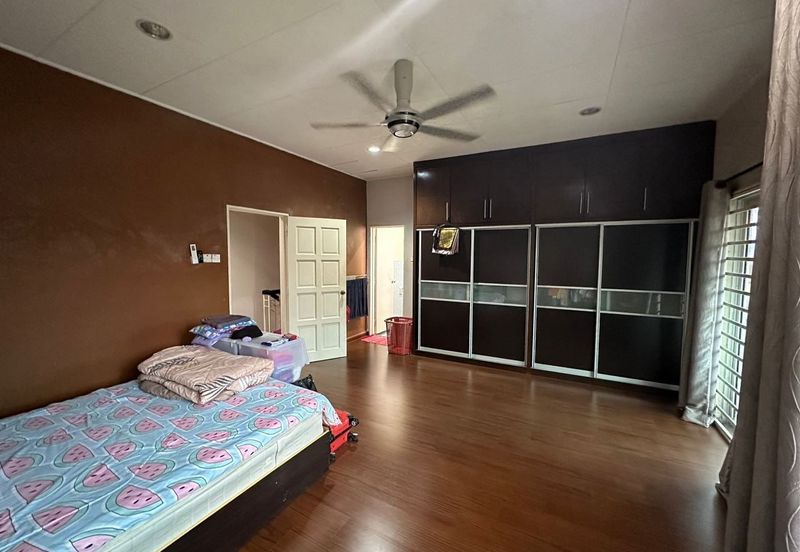 Corner Lot Double Storey Az-Zaharah Puncak Alam Murah Luas