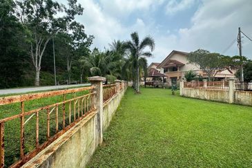 Corner Lot Double Storey Az-Zaharah Puncak Alam Murah Luas