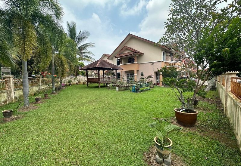 Corner Lot Double Storey Az-Zaharah Puncak Alam Murah Luas
