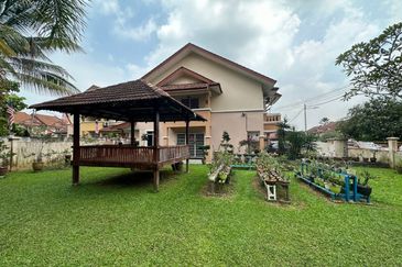 Corner Lot Double Storey Az-Zaharah Puncak Alam Murah Luas