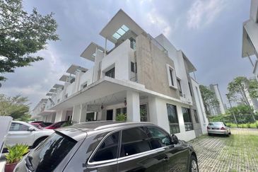 Lake Point Residence