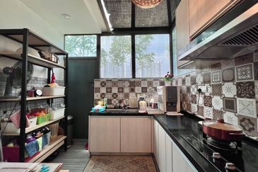 Lake Point Residence