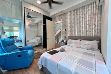 Lake Point Residence