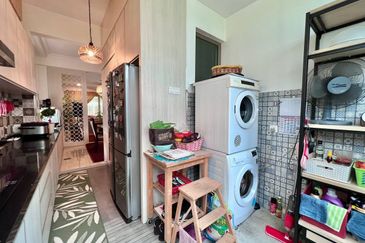 Lake Point Residence