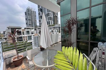 Lake Point Residence