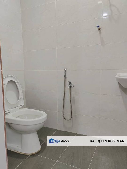 EndLot Double Storey Taman Lingkaran Nur Murah Cantik, Selangor, Kajang