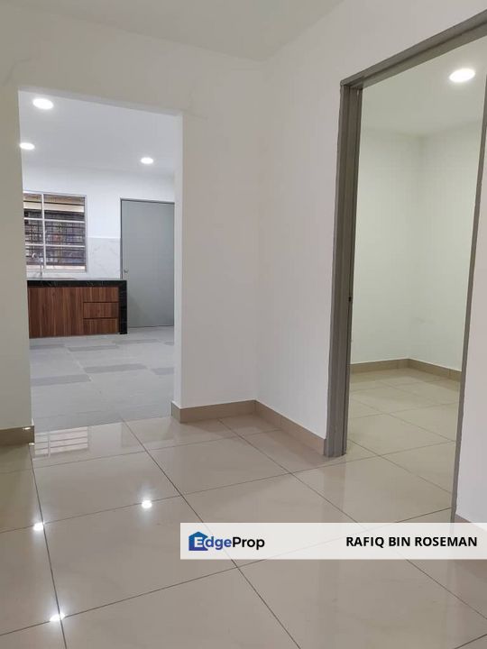 EndLot Double Storey Taman Lingkaran Nur Murah Cantik, Selangor, Kajang