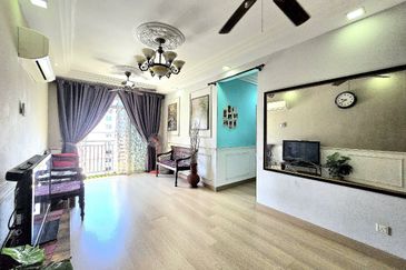 Pr1ma Apartment @ Precint 11