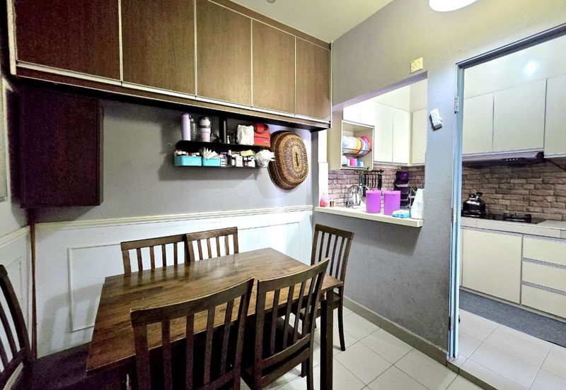 Pr1ma Apartment @ Precint 11