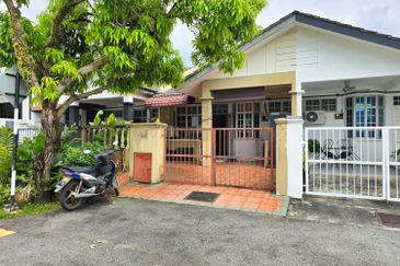 Lorong Mahkota Impian 2/22A