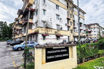 Taman Cheras Awana Apartment