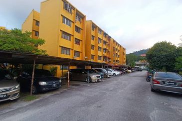 Flat PKNS AU3 (Blok 7 - 15)