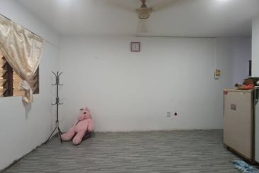 Flat PKNS AU3 (Blok 7 - 15)