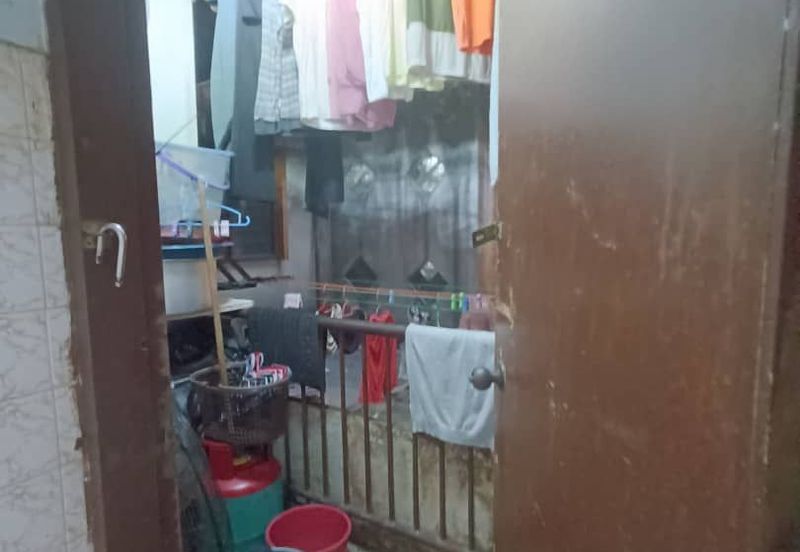 Flat PKNS AU3 (Blok 7 - 15)