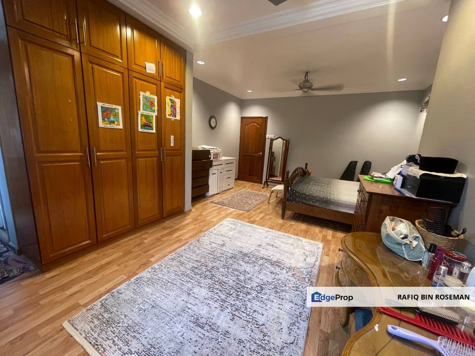 Bungalow Double Storey Taman Perwira Ampang, Selangor, Ampang