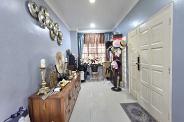 Jalan Kolam Air Lama B