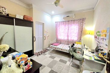 Jalan Kolam Air Lama B