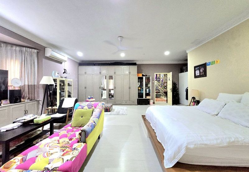 Jalan Kolam Air Lama B