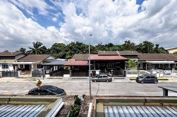 Seksyen 32, Shah Alam