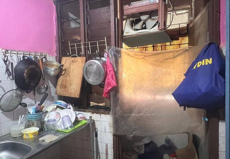 Flat Pandan Jaya Blok L13