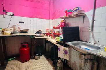 Flat Pandan Jaya Blok L13