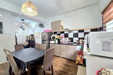 Lorong Cakera Purnama 12/13