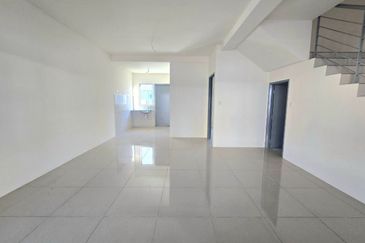 Persiaran Puncak Alam 1 