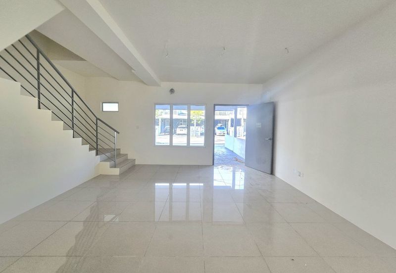 Persiaran Puncak Alam 1 