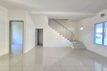 Persiaran Puncak Alam 1 