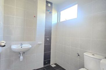 Persiaran Puncak Alam 1 