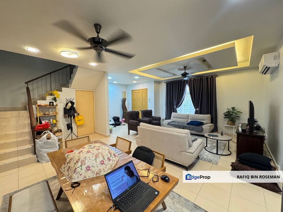 Semi D Double Storey Taman Kipark Puchong, Selangor, Puchong South