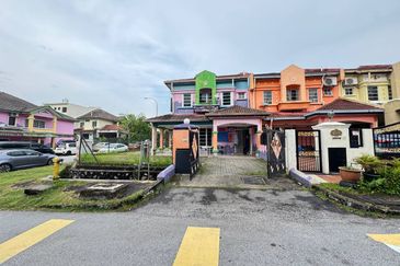 Bandar Tun Hussein Onn