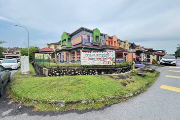 Bandar Tun Hussein Onn