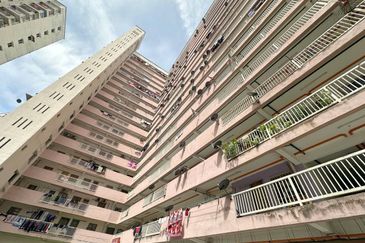 Bandar Tasik Selatan Low Cost Flat