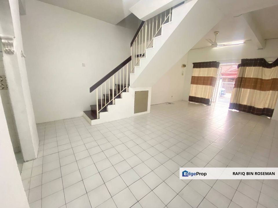 Double Storey Taman Sri Gombak Fasa 10, Selangor, Batu Caves 