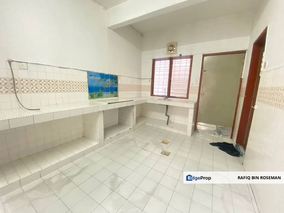 Double Storey Taman Sri Gombak Fasa 10, Selangor, Batu Caves 