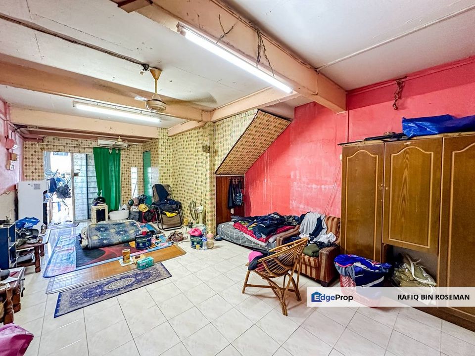 Double Storey Kampung Melayu Ampang, Selangor, Ampang