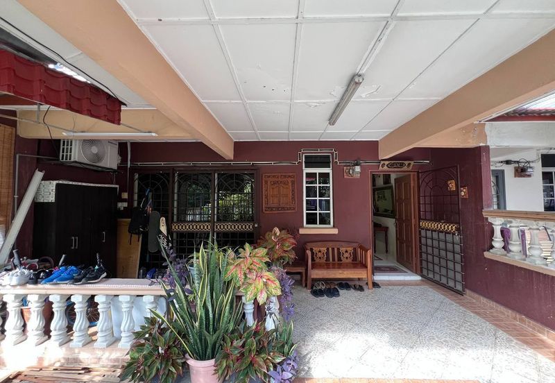 Taman Mawar, Bandar Baru Salak Tinggi