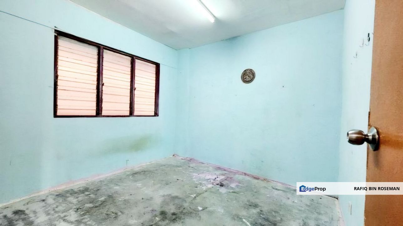 Flat Taman Industri Lembah Jaya Ampang, Selangor, Ampang