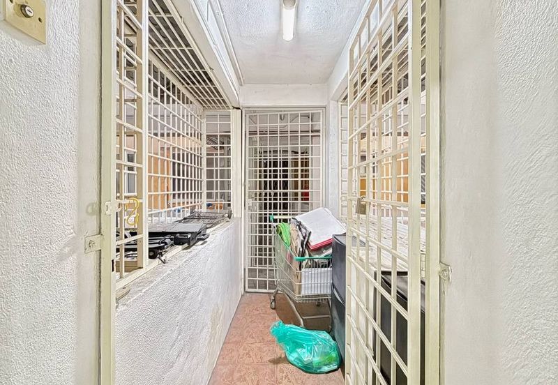 Dahlia Apartment, Pandan Indah