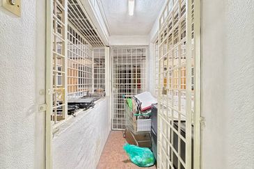 Dahlia Apartment, Pandan Indah