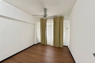 Dahlia Apartment, Pandan Indah