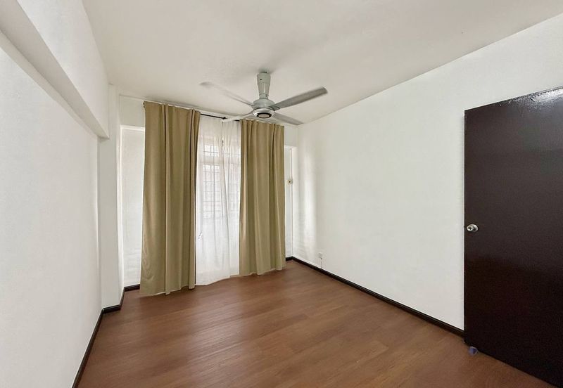 Dahlia Apartment, Pandan Indah